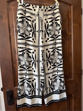 H&M Black & White Floral-Tile Wide Leg Pants NWT SZ L